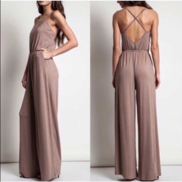 Solid criss Cross wide leg jumper Jumpsuit - Picture 3 of 3